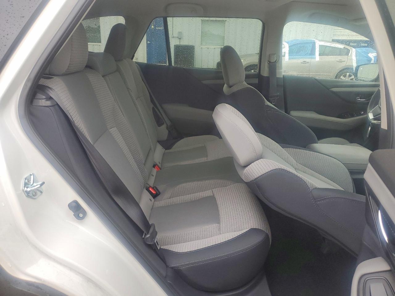 2025 Subaru Outback Premium - zdjęcie 11