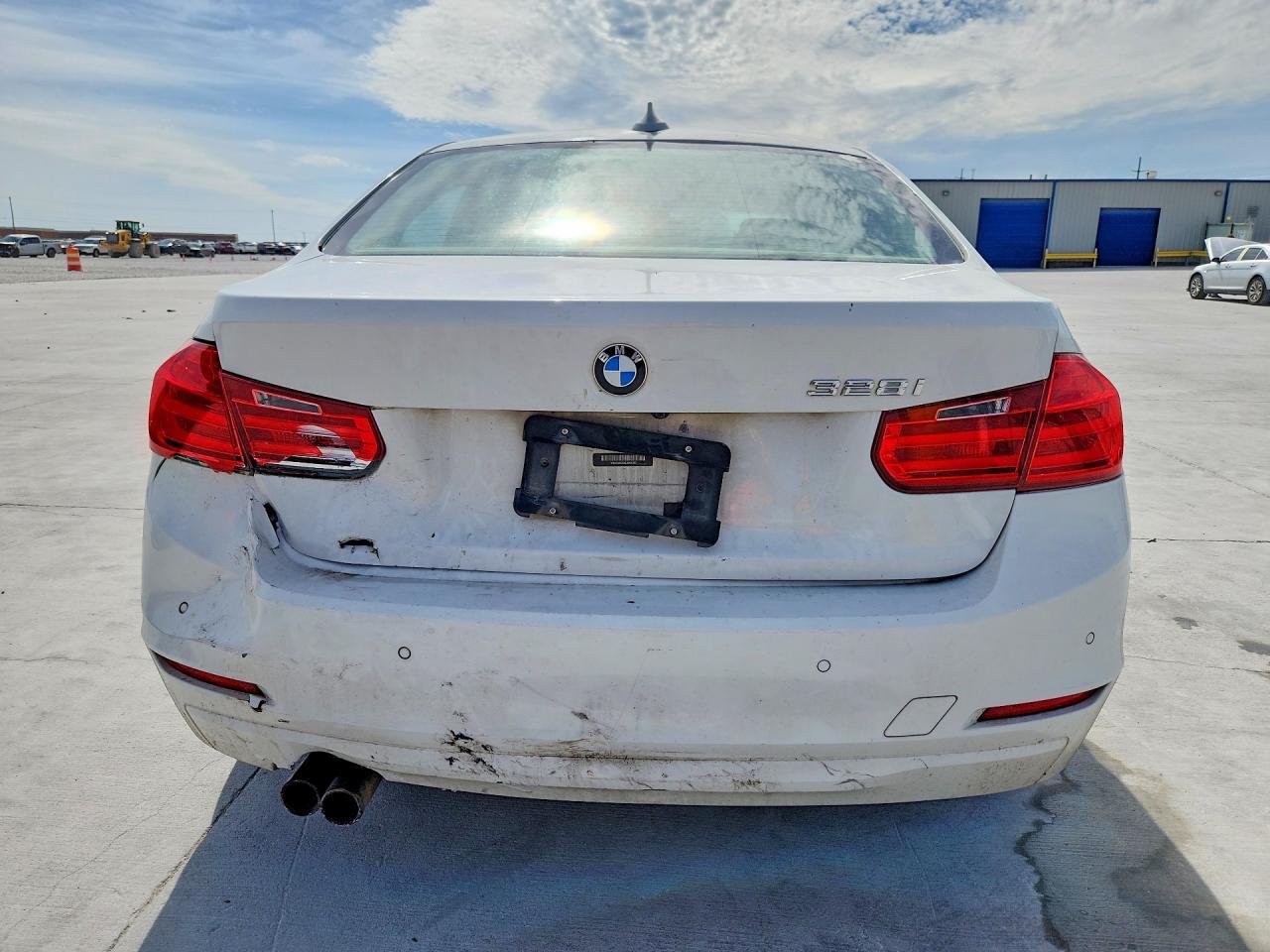 2014 BMW 328 I - zdjęcie 6