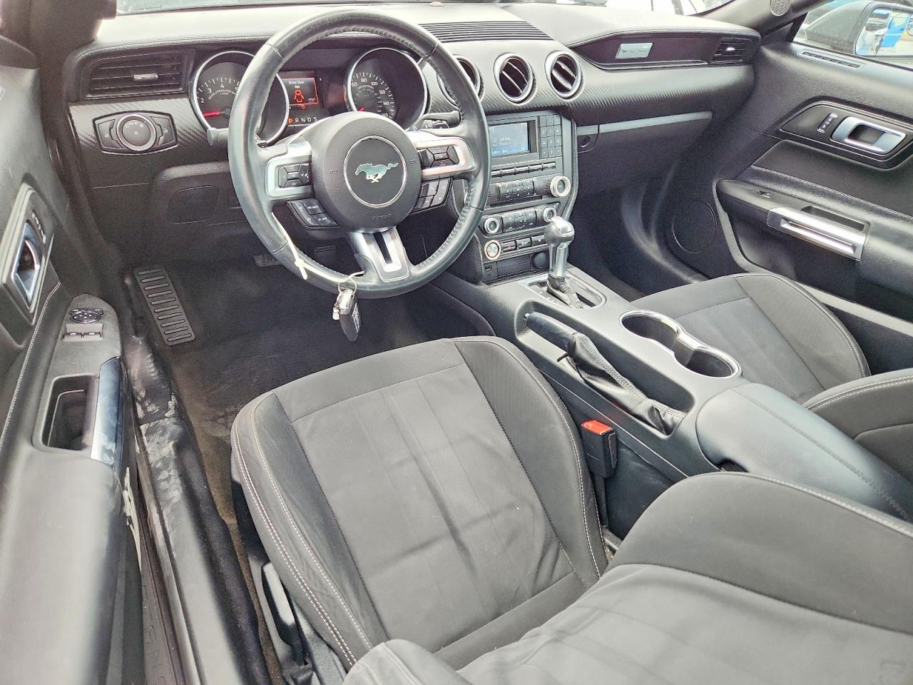 2018 Ford Mustang - zdjęcie 8
