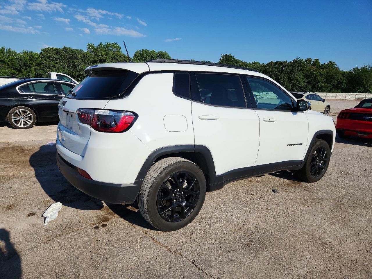 2025 Jeep Compass Latitude - zdjęcie 3