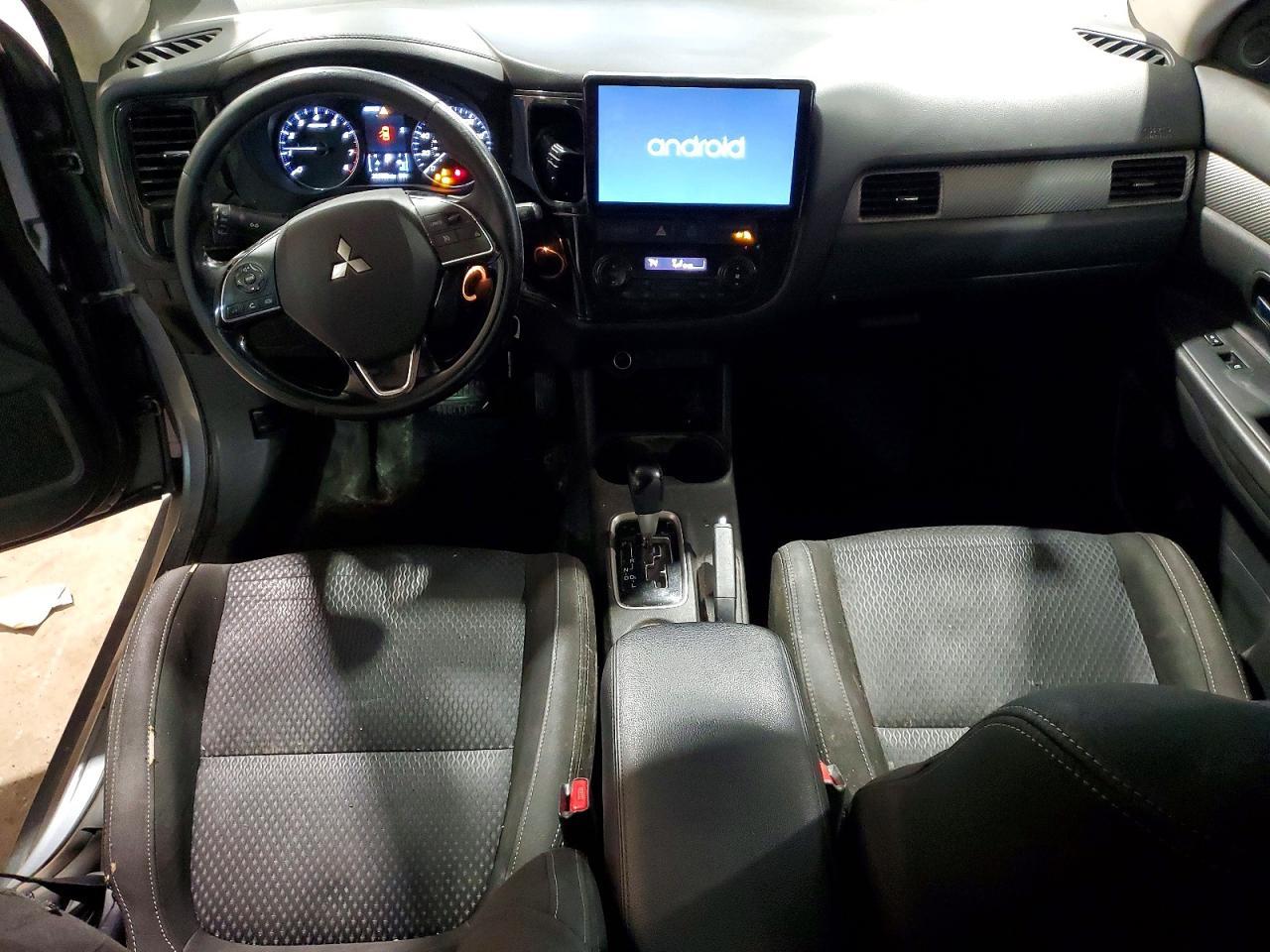 2016 Mitsubishi Outlander Se - zdjęcie 8
