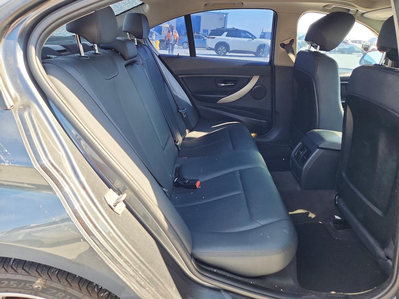 2014 BMW 320 I xDrive - zdjęcie 10