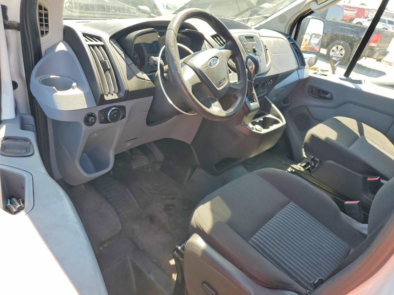 2017 Ford Transit T-250 - zdjęcie 8
