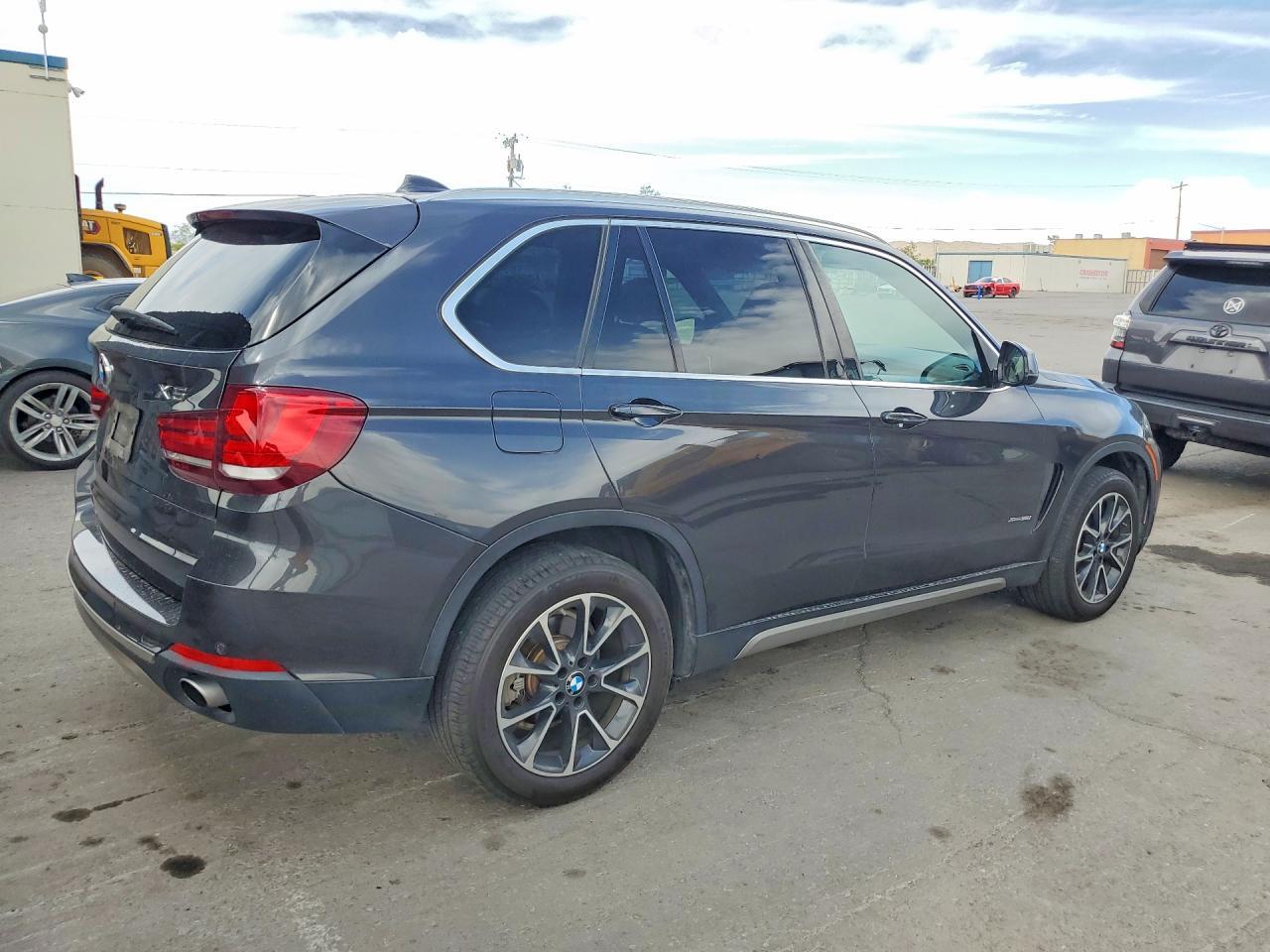 2017 BMW X5 xDrive35I - zdjęcie 3