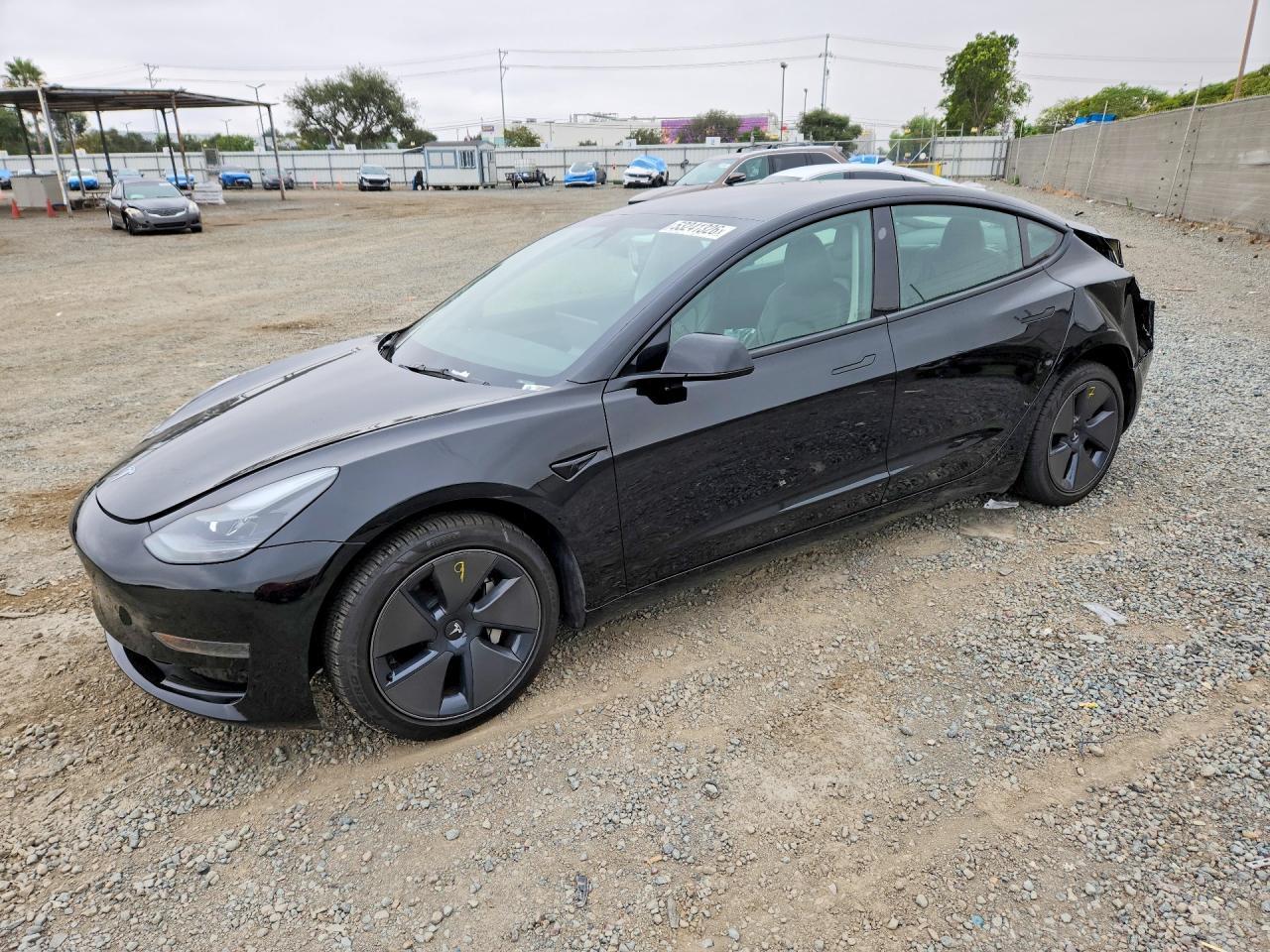 2023 Tesla Model 3 - zdjęcie główne