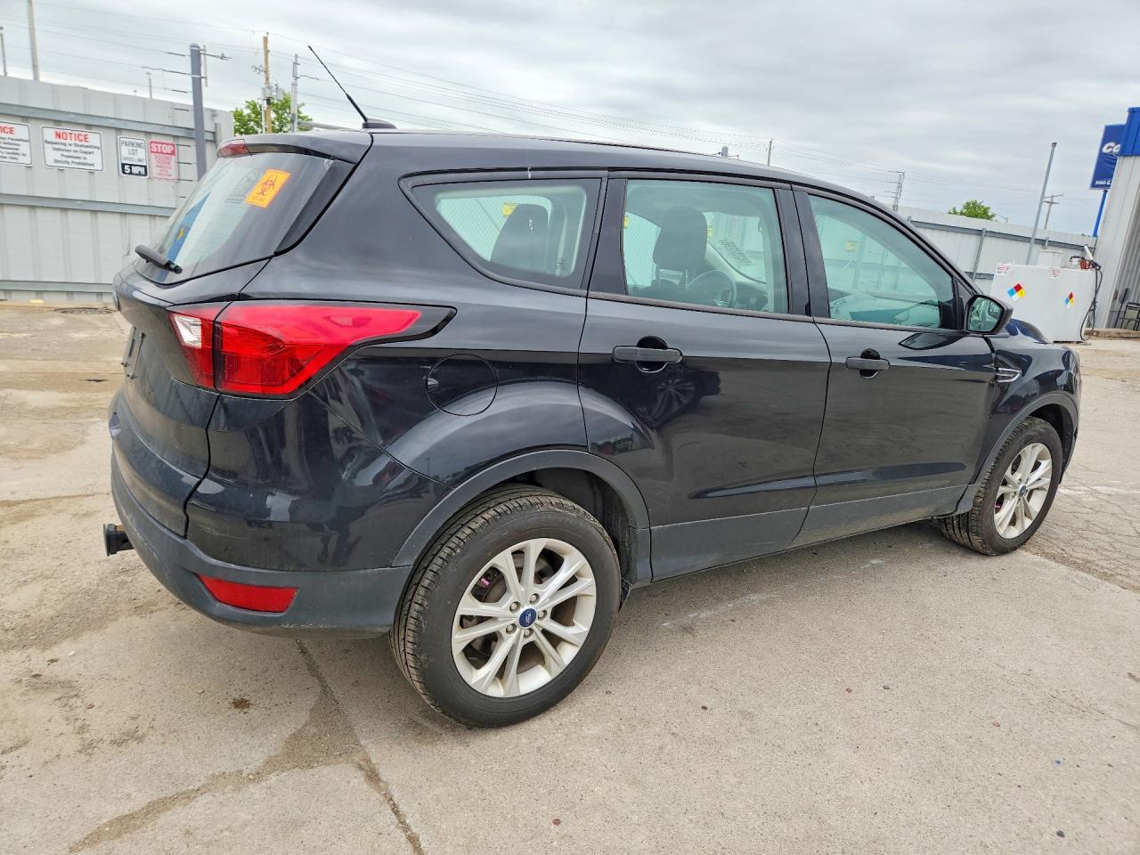 2019 Ford Escape S - zdjęcie 3