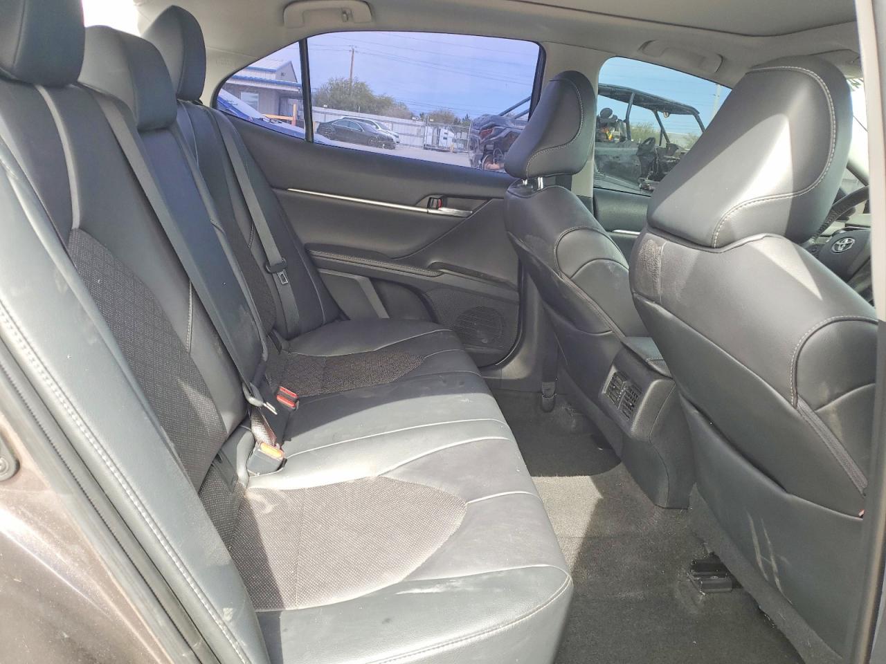 2021 Toyota Camry Xse - zdjęcie 10