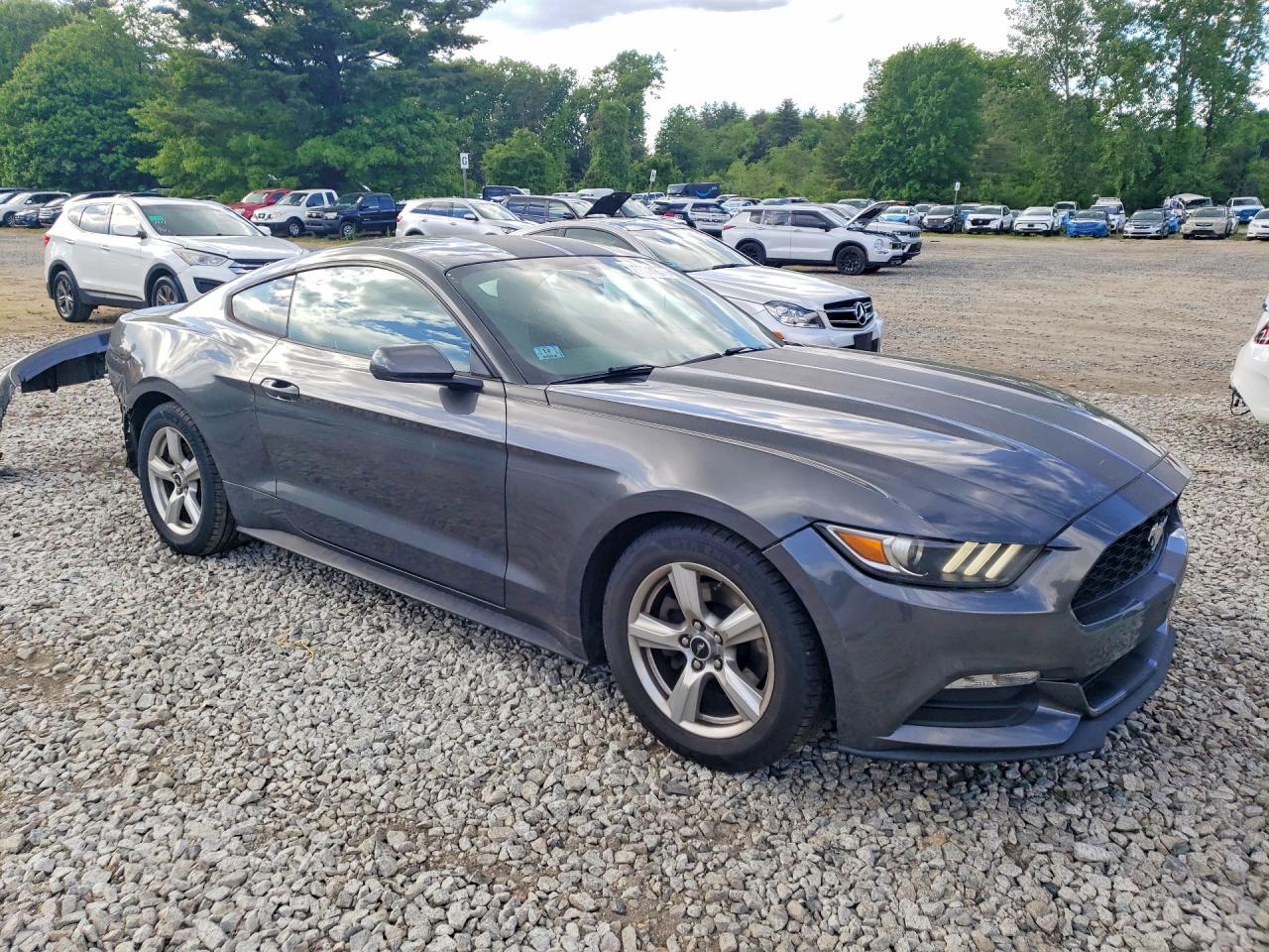 2015 Ford Mustang - zdjęcie 4