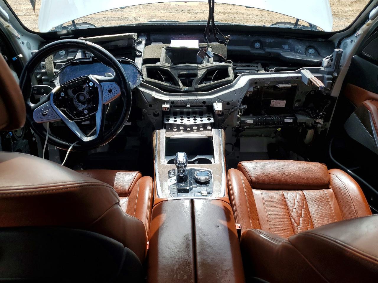 2020 BMW X7 xDrive40I - zdjęcie 8