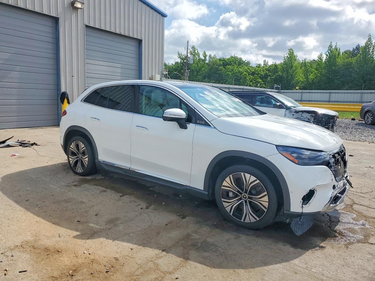2024 Mercedes-Benz Eqe Suv 350+ - zdjęcie 4