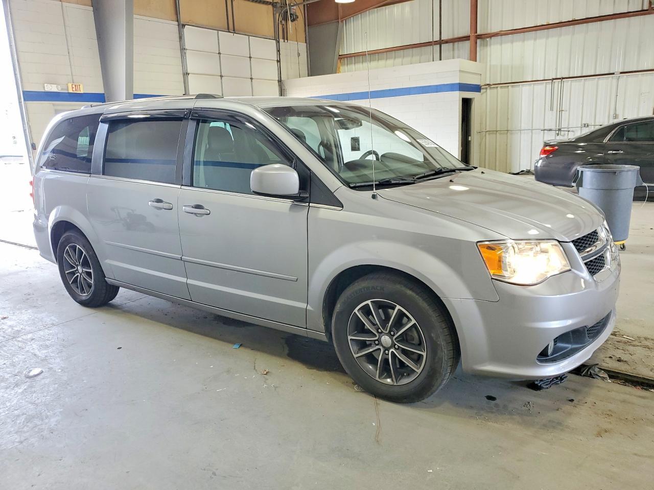 2017 Dodge Grand Caravan Sxt - zdjęcie 4
