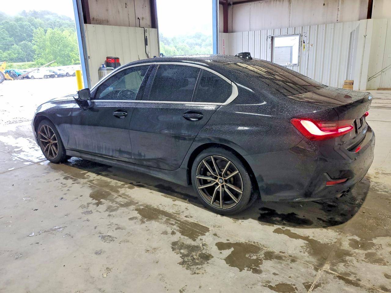 BMW Seria 3 - zdjęcie 2
