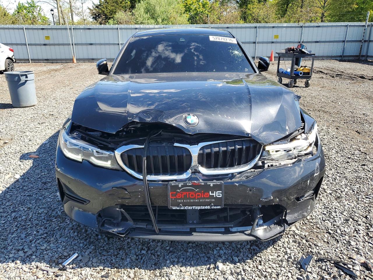 2022 BMW Seria 3 330i - zdjęcie 5