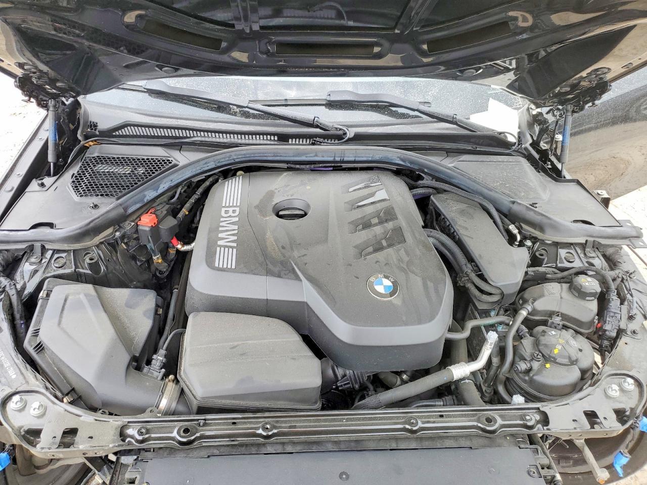 2025 BMW 330I - zdjęcie 11