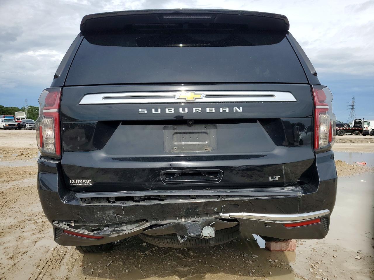 2022 Chevrolet Suburban C1500 Lt - zdjęcie 6