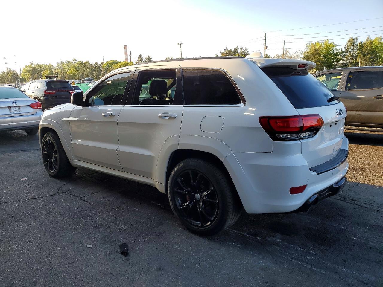 2015 Jeep Grand Cherokee Srt-8 - zdjęcie 2