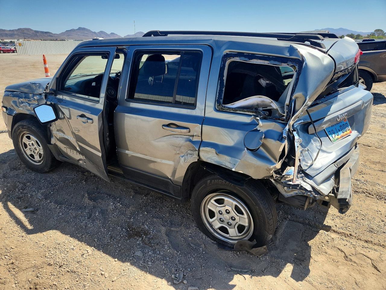 2013 Jeep Patriot Sport - zdjęcie 2