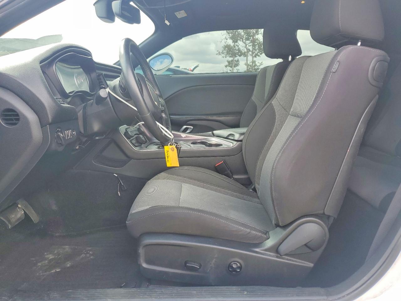 2015 Dodge Challenger Sxt - zdjęcie 7