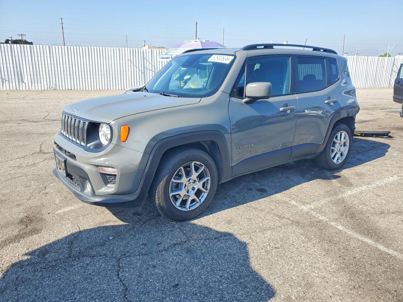 2020 Jeep Renegade Latitude - zdjęcie główne