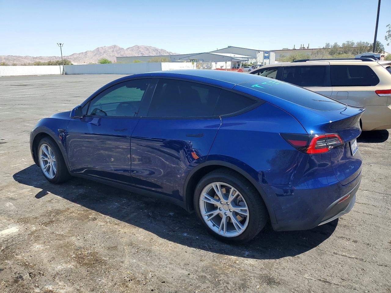 2020 Tesla Model Y - zdjęcie 2