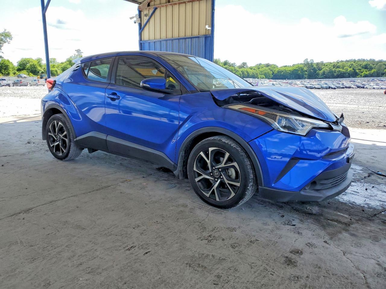 2019 Toyota C-Hr Xle - zdjęcie 4