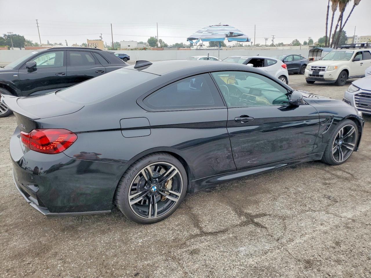 BMW M4 - zdjęcie 3