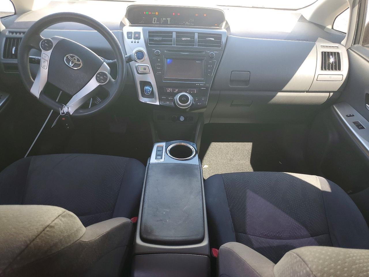 2014 Toyota Prius V Three - zdjęcie 8