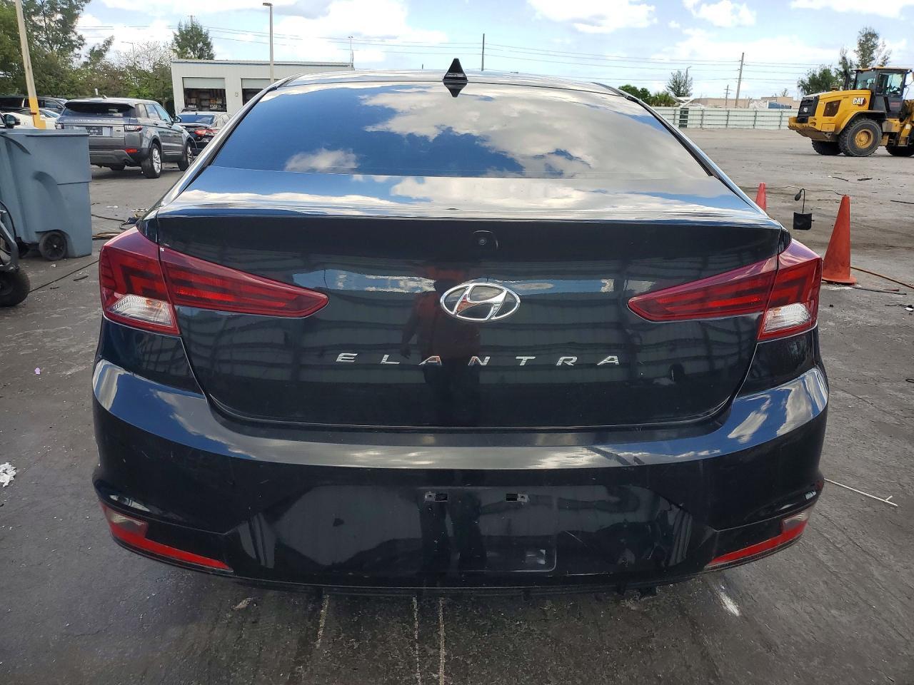 2019 Hyundai Elantra Sel - zdjęcie 6