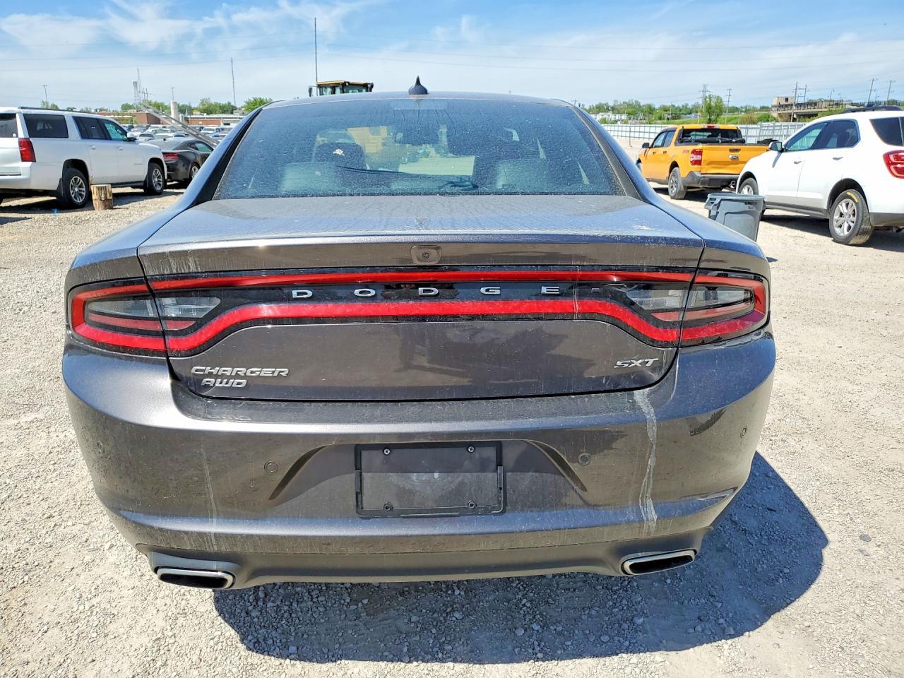 2015 Dodge Charger Sxt - zdjęcie 6
