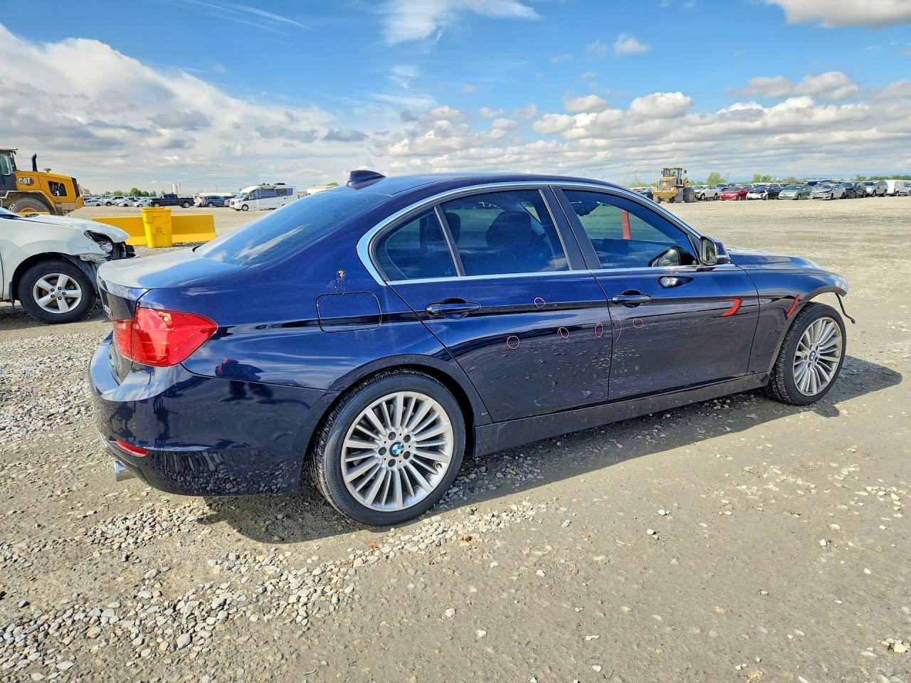 2015 BMW 335 Xi - zdjęcie 3