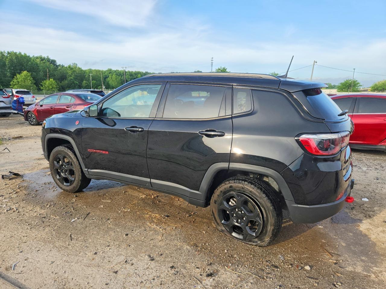 2024 Jeep Compass Trailhawk - zdjęcie 2
