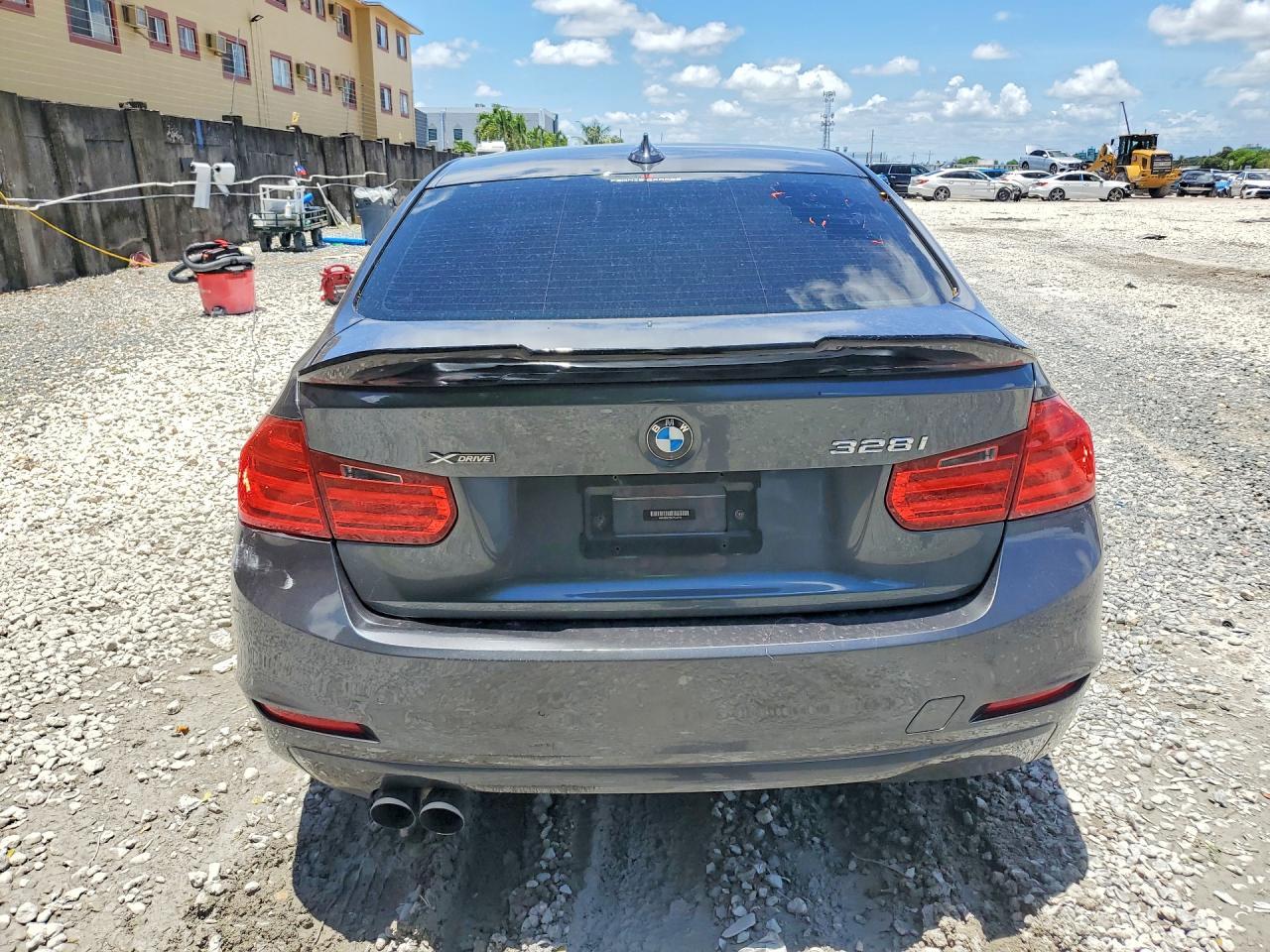 2014 BMW Seria 3 328i - zdjęcie 6