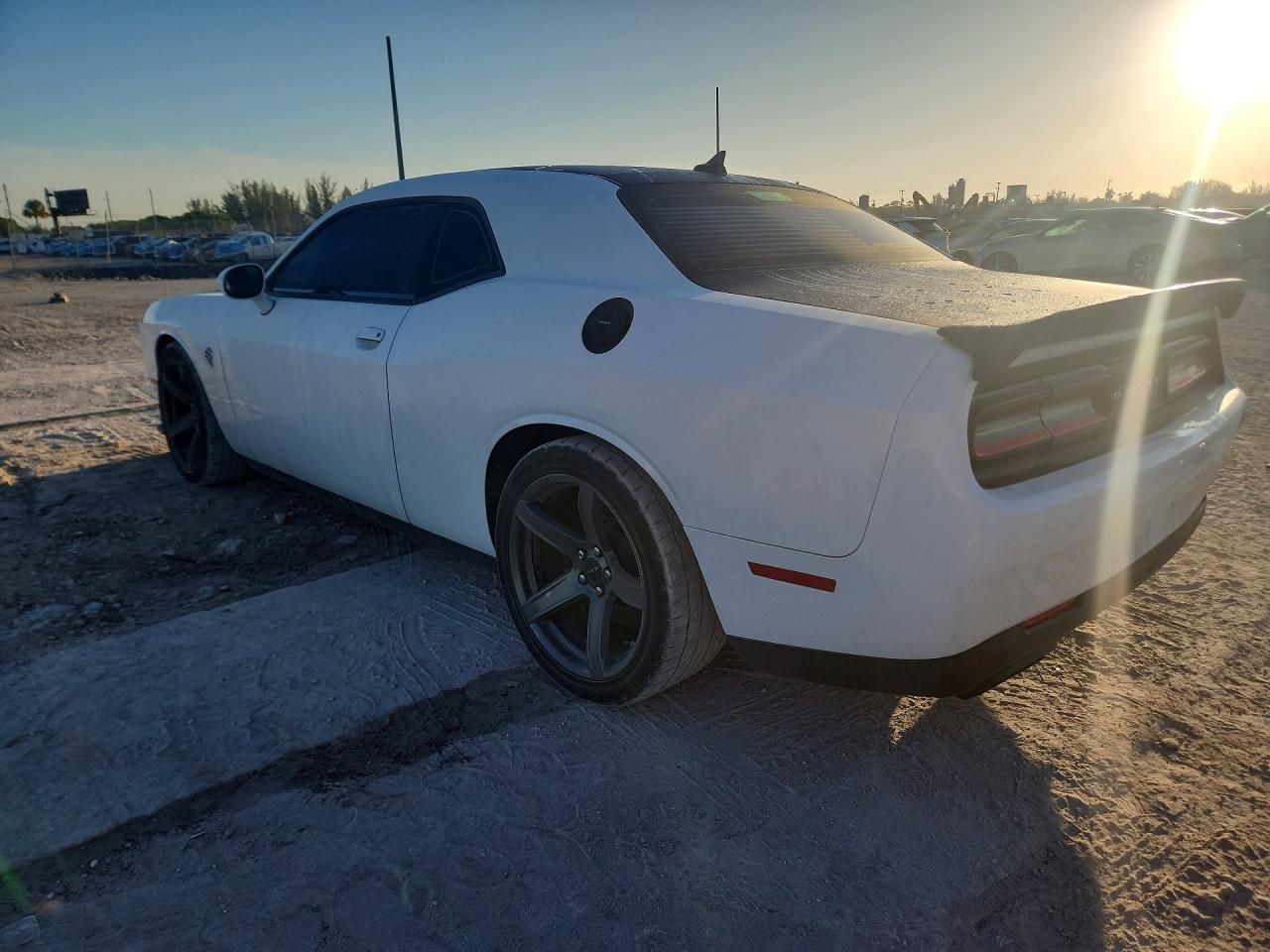 2021 Dodge Challenger Srt Hellcat - zdjęcie 2