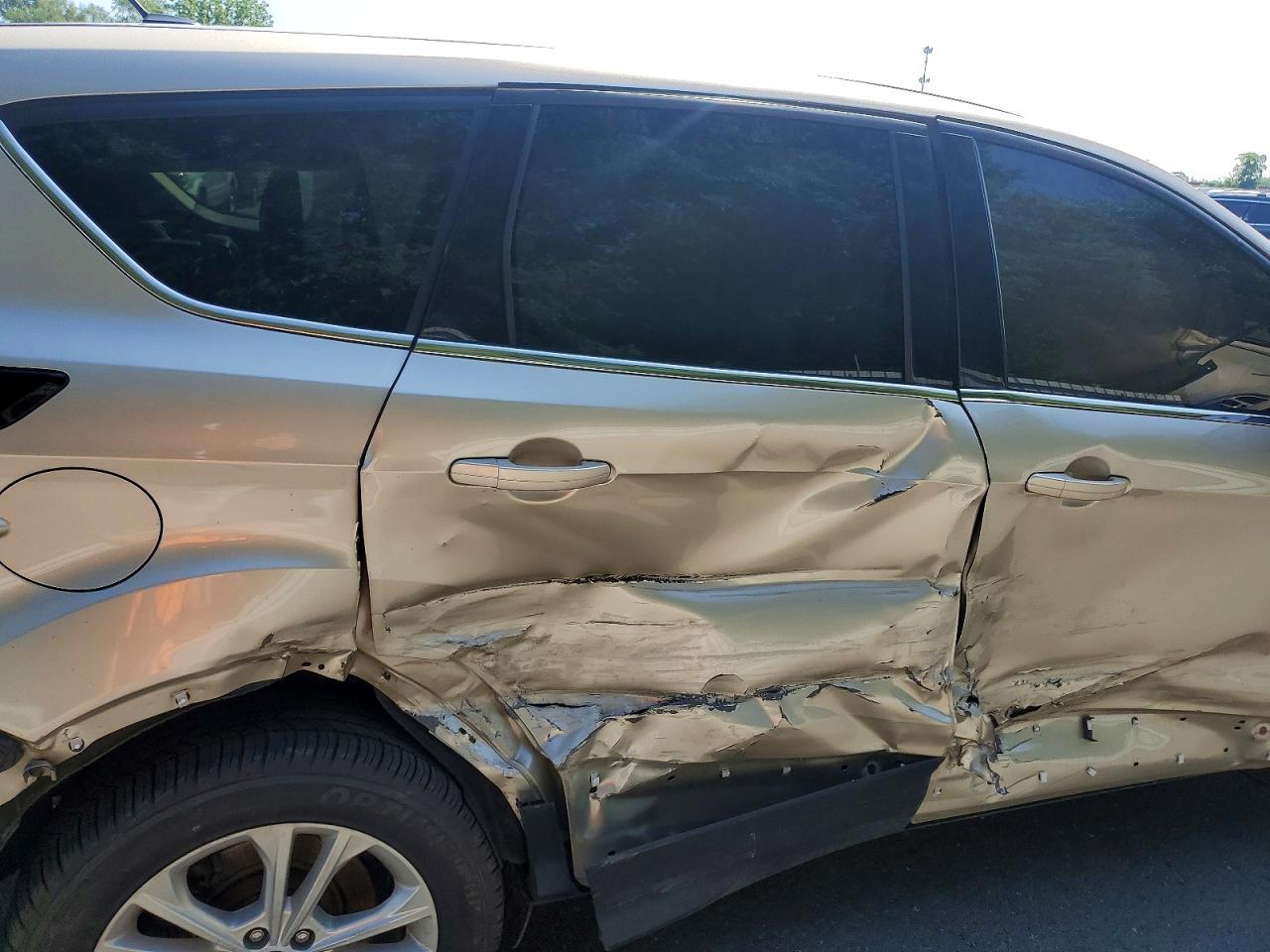 2017 Ford Escape - zdjęcie 11