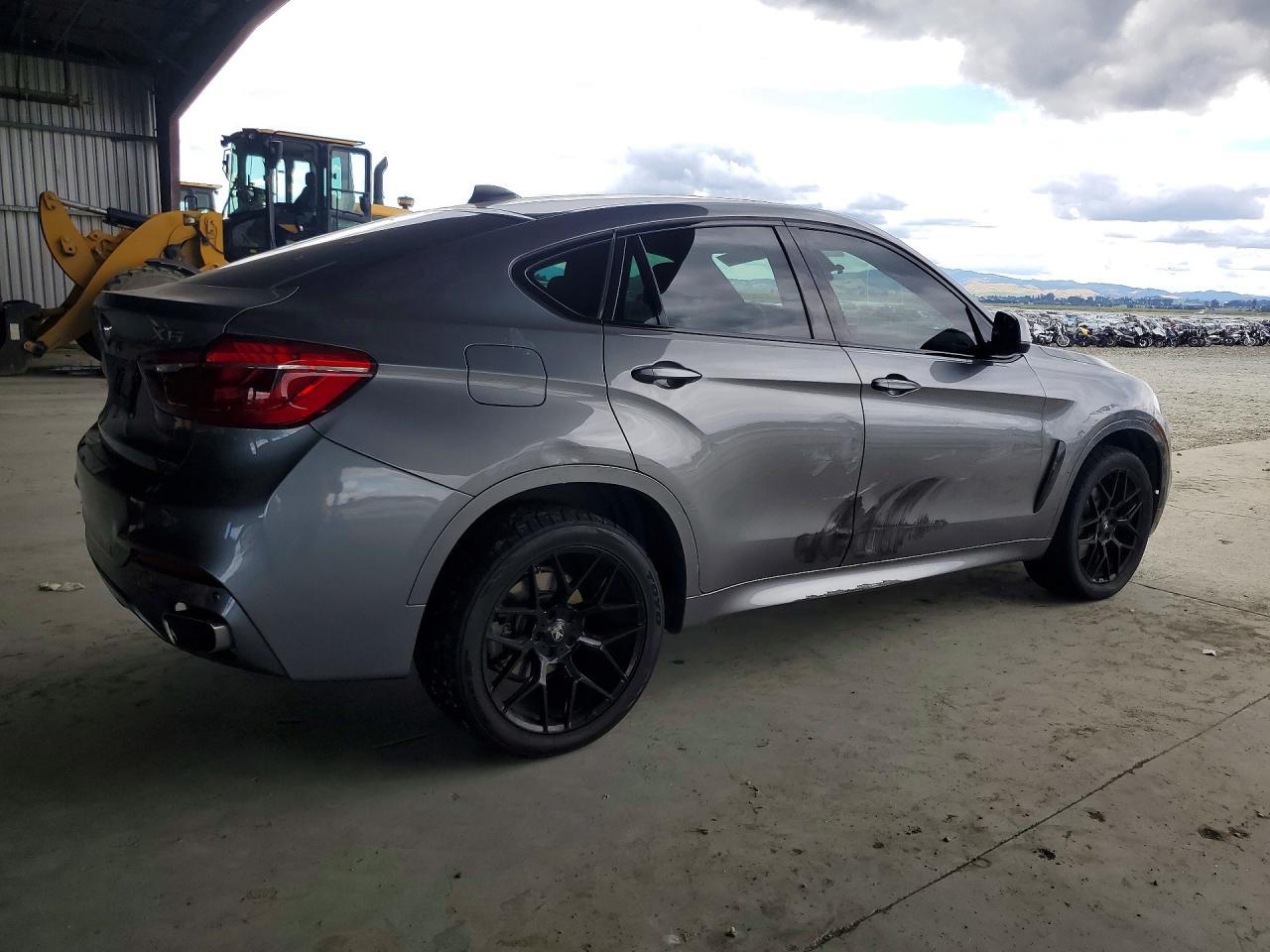 2015 BMW X6 xDrive35I - zdjęcie 3
