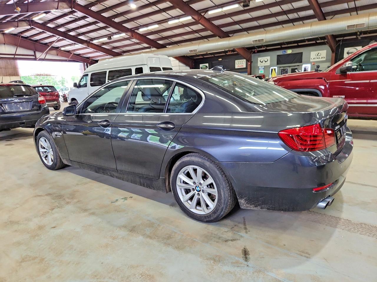 2015 BMW 528 Xi - zdjęcie 2