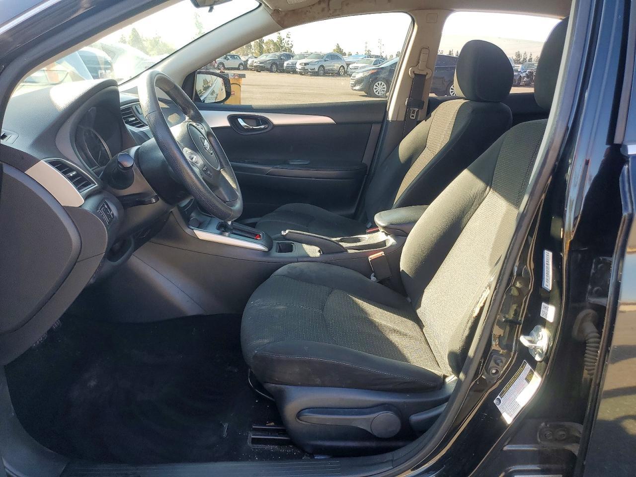 2018 Nissan Sentra S - zdjęcie 7