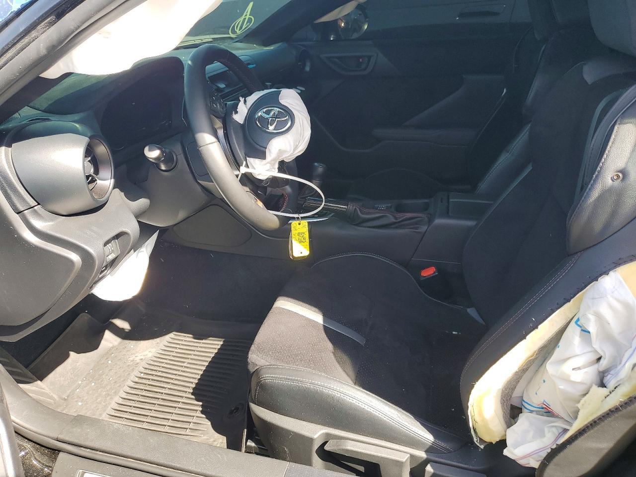 2024 Toyota Gr 86 Premium - zdjęcie 7