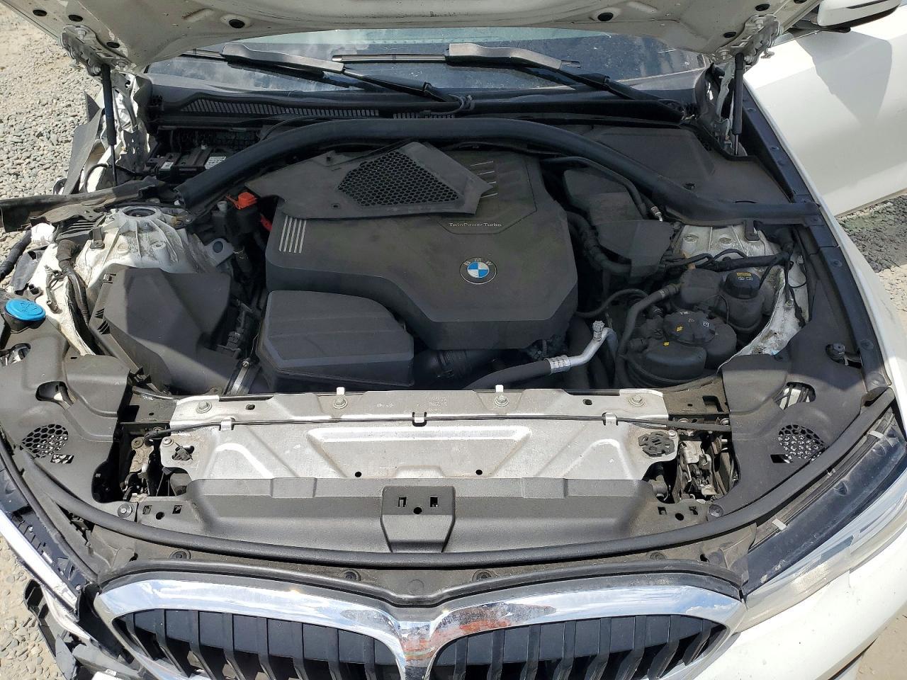 2020 BMW 330I - zdjęcie 11