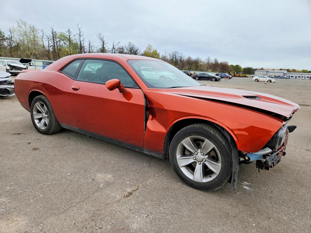 2021 Dodge Challenger Sxt - zdjęcie 4