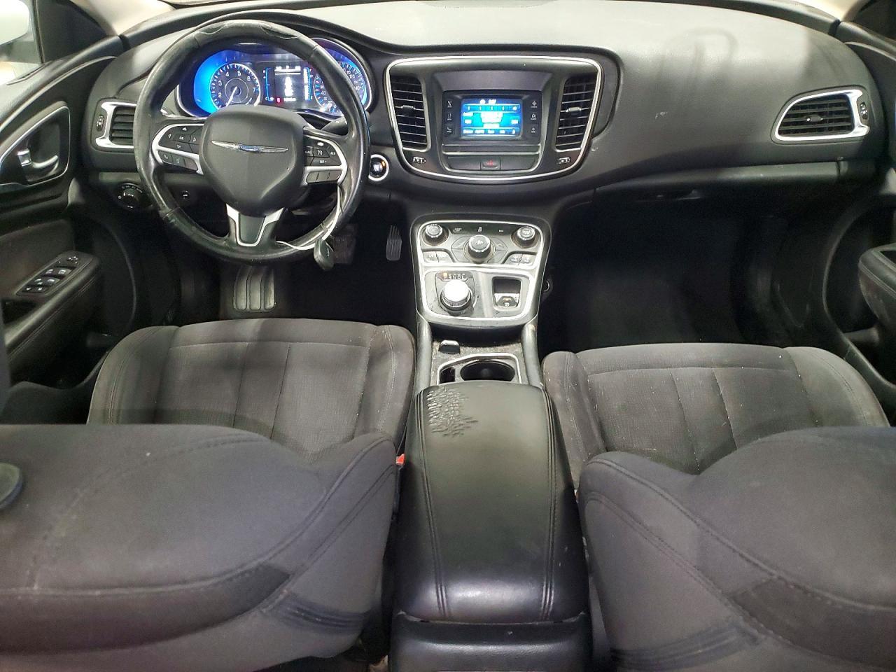 2015 Chrysler 200 Limited - zdjęcie 8