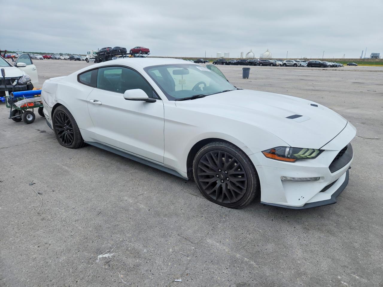 2018 Ford Mustang - zdjęcie 4