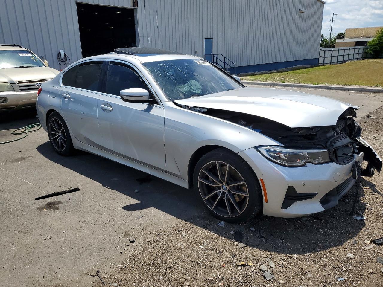 2020 BMW 330I - zdjęcie 4