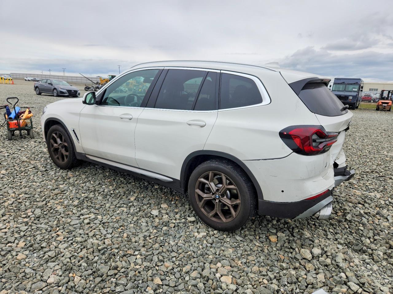 2024 BMW X3 xDrive30I - zdjęcie 2