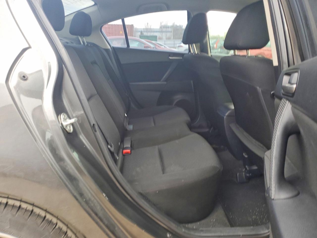 2013 Mazda 3 I - zdjęcie 10