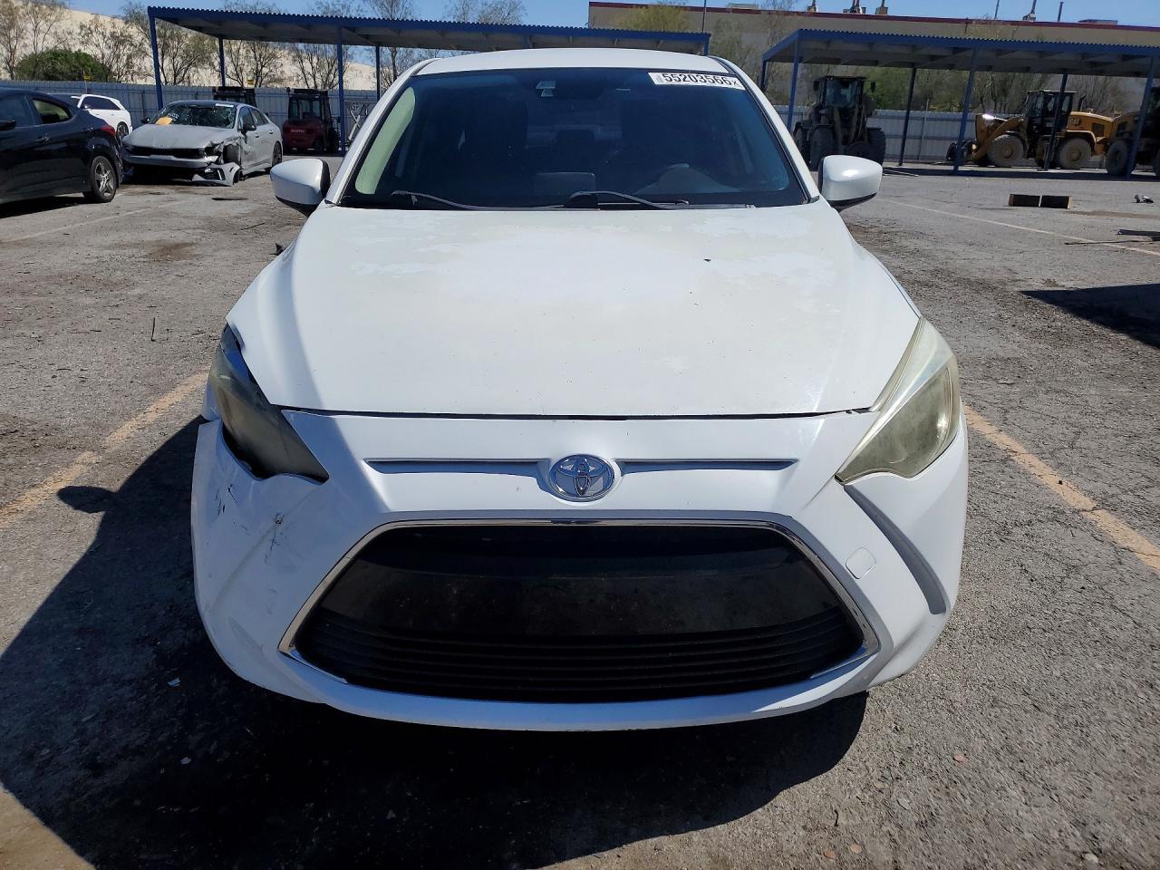 2018 Toyota Yaris Ia Base - zdjęcie 5