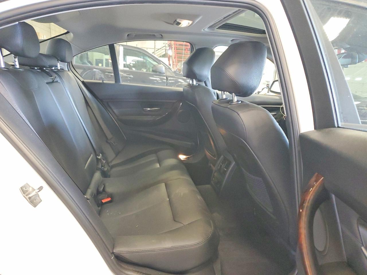2014 BMW 328 Xi - zdjęcie 10