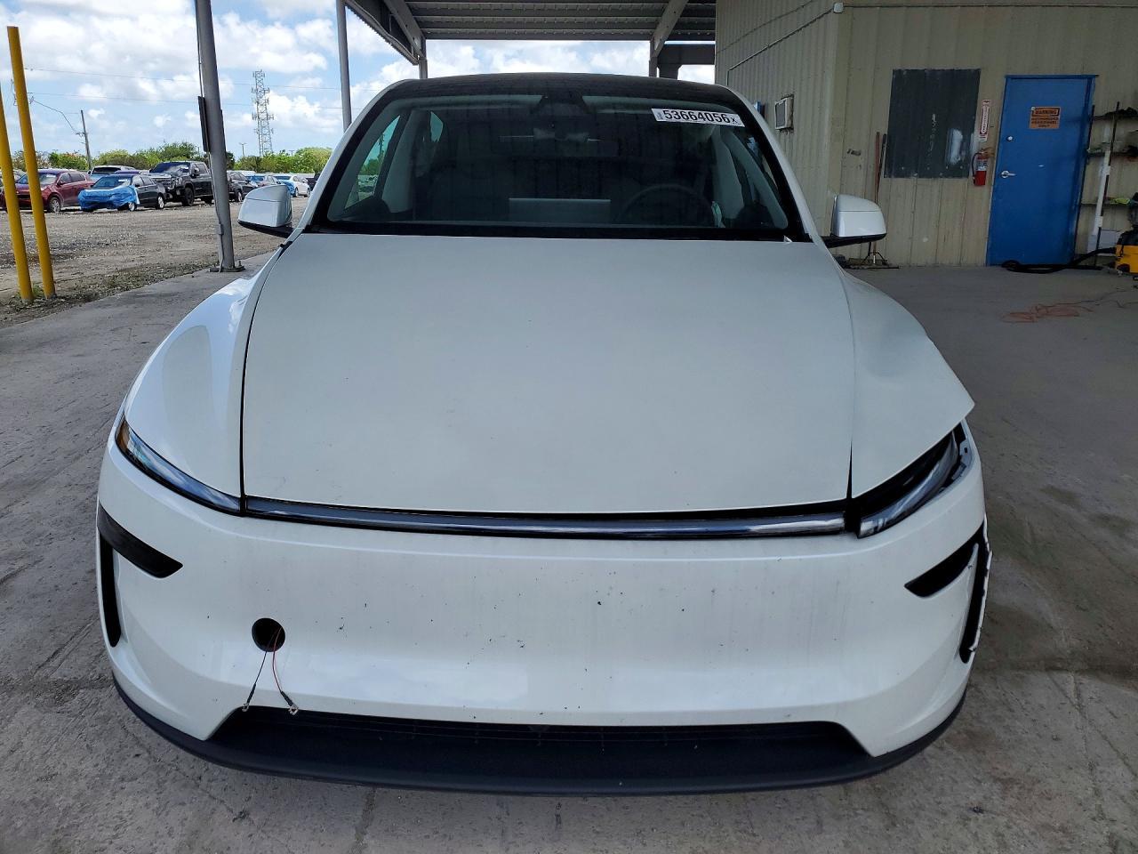 2026 Tesla Model Y - zdjęcie 5