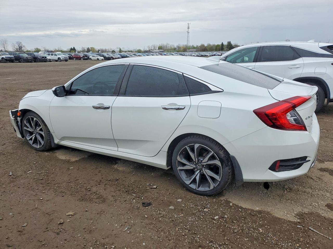 2020 Honda Civic Touring - zdjęcie 2