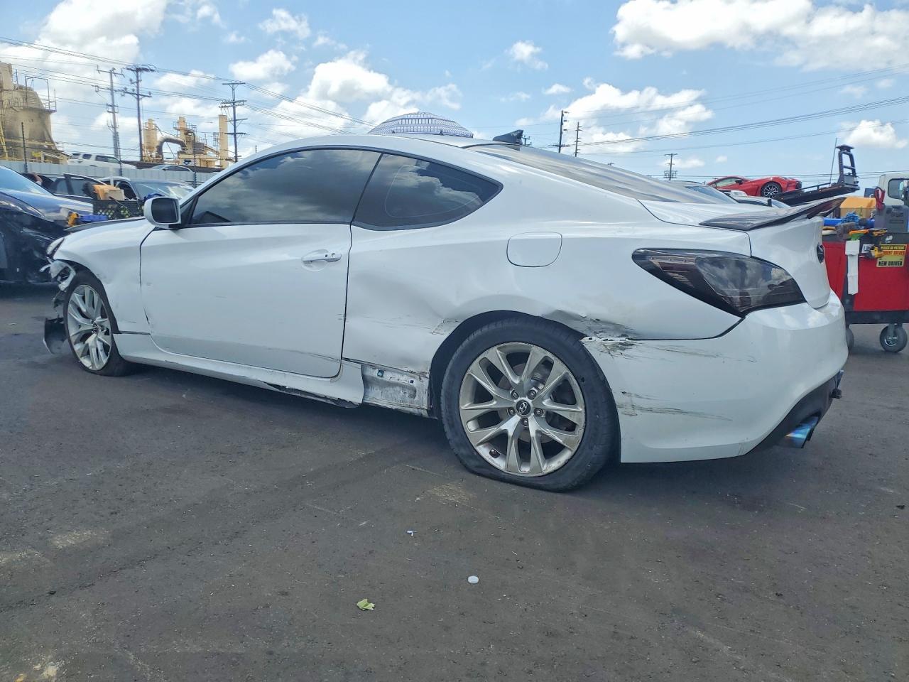 2014 Hyundai Genesis Coupe 2.0T - zdjęcie 2